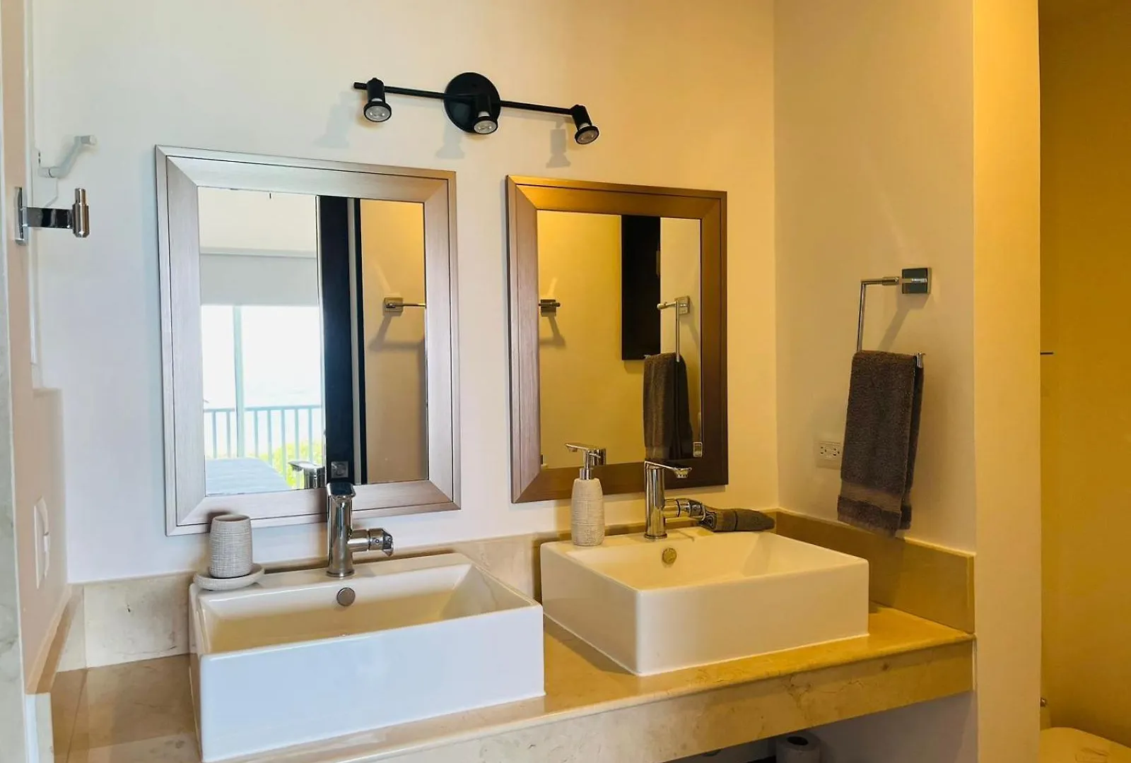 Holiday Apartment At La Diosa Condos Isla Mujeres